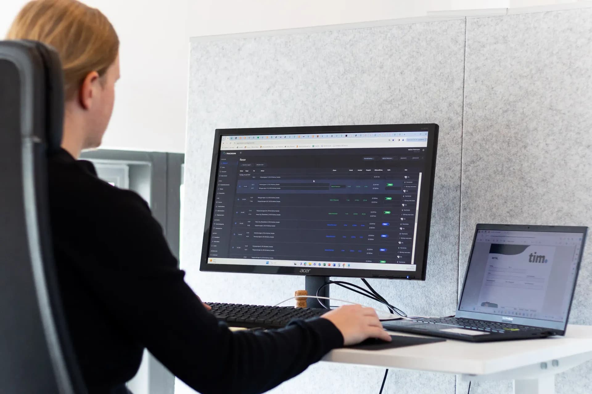 Natum-team som arbetar med arbetsordersystem